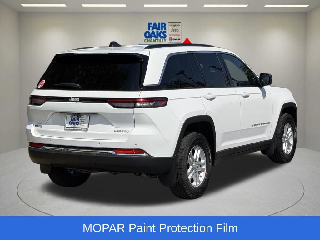Certified 2024 Jeep Grand Cherokee Laredo w/ MOPAR Finishing Package RWD image 8