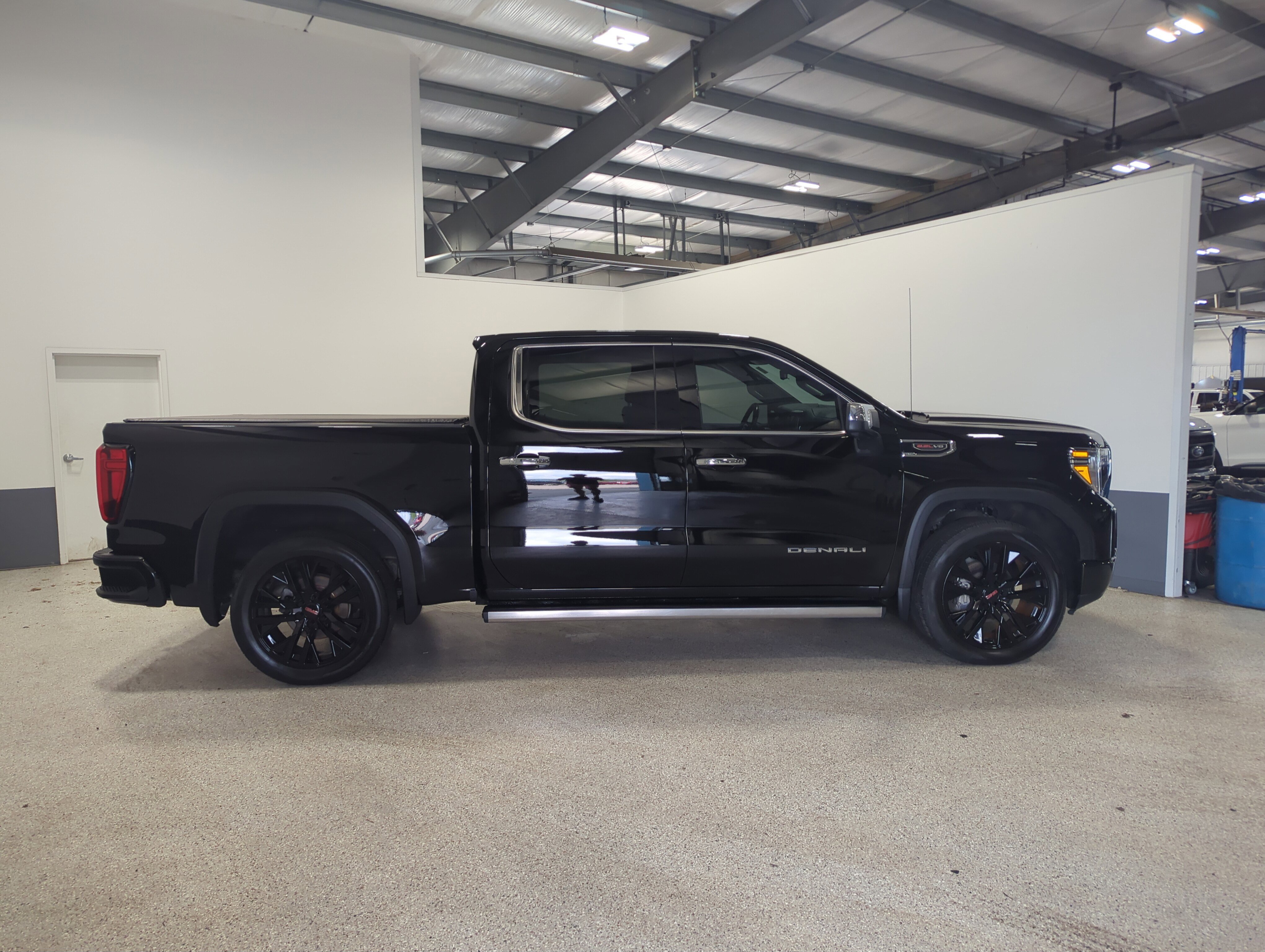 Used 2021 GMC Sierra 1500 Denali w/ Denali Ultimate Package image 2