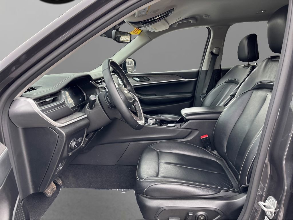 Used 2022 Jeep Grand Cherokee L Limited image 9