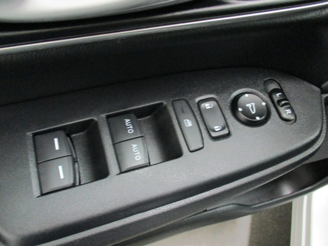 Used 2022 Honda CR-V EX-L image 18