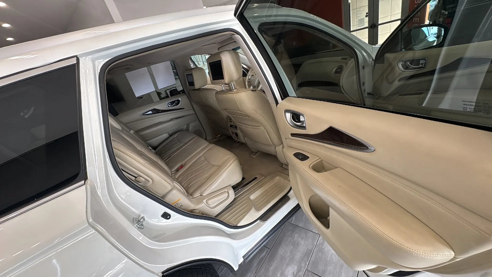 Used 2014 INFINITI QX60 FWD w/ Premium Plus Package image 34