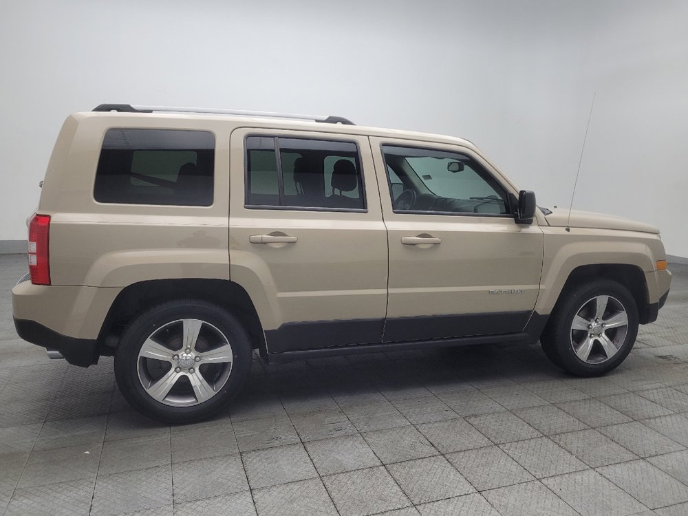 Used 2017 Jeep Patriot High Altitude FWD image 10