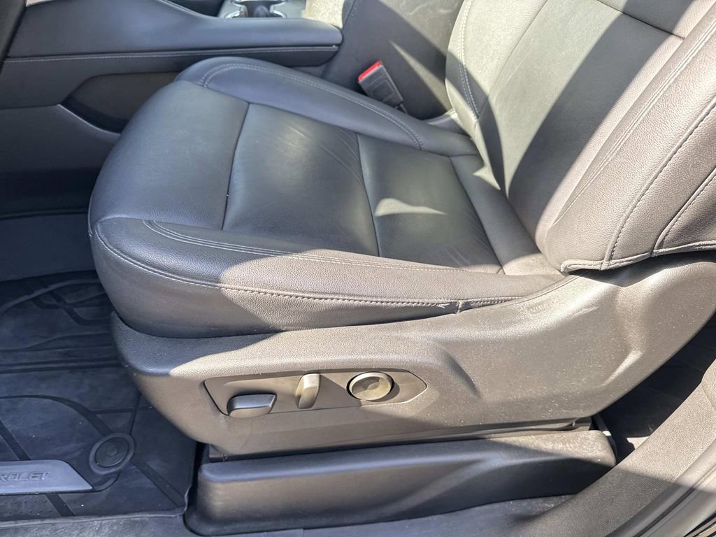 Used 2023 Chevrolet Tahoe Z71 w/ Z71 Off-Road Package image 16