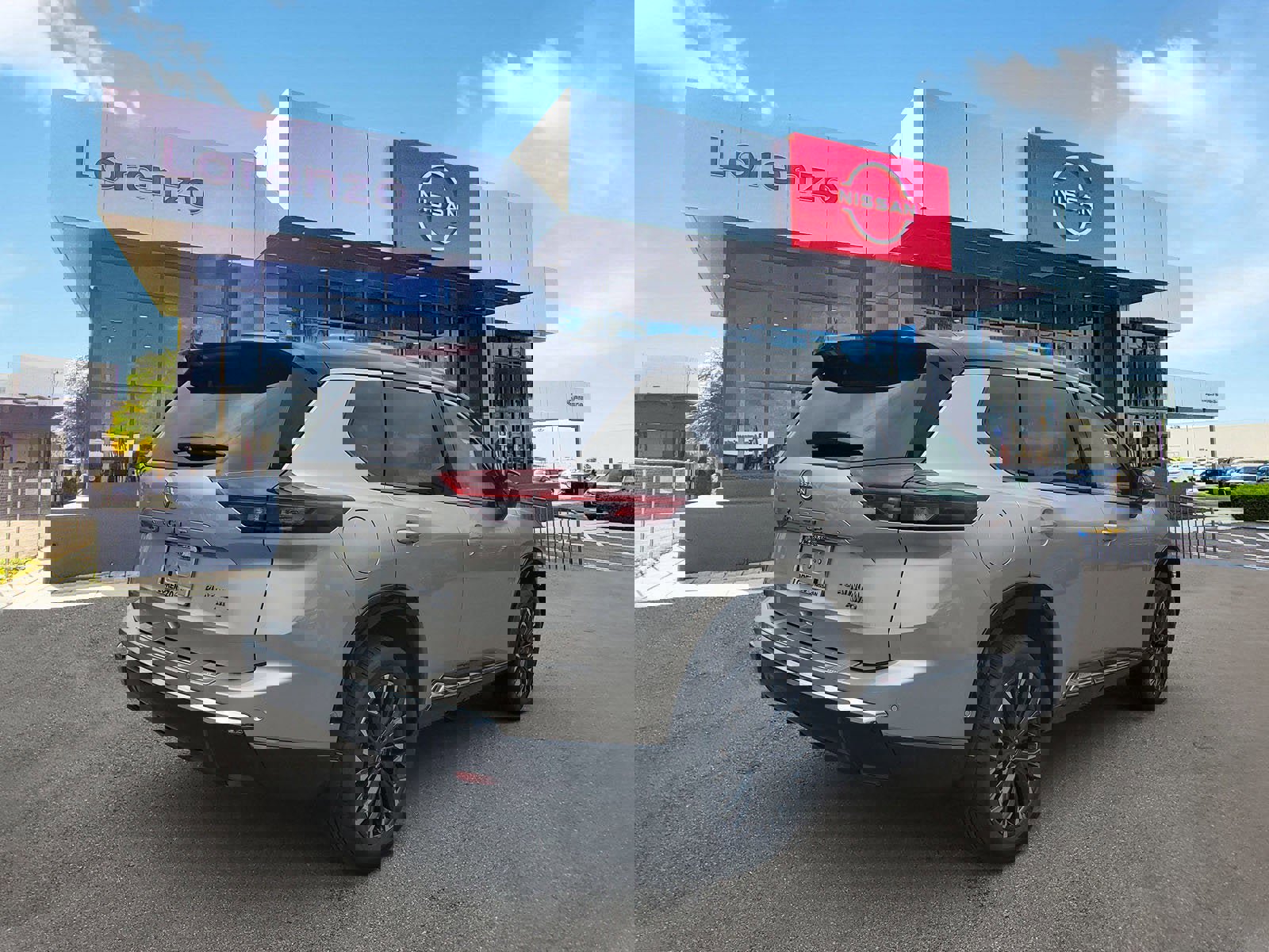 New 2026 Nissan Rogue Platinum image 4