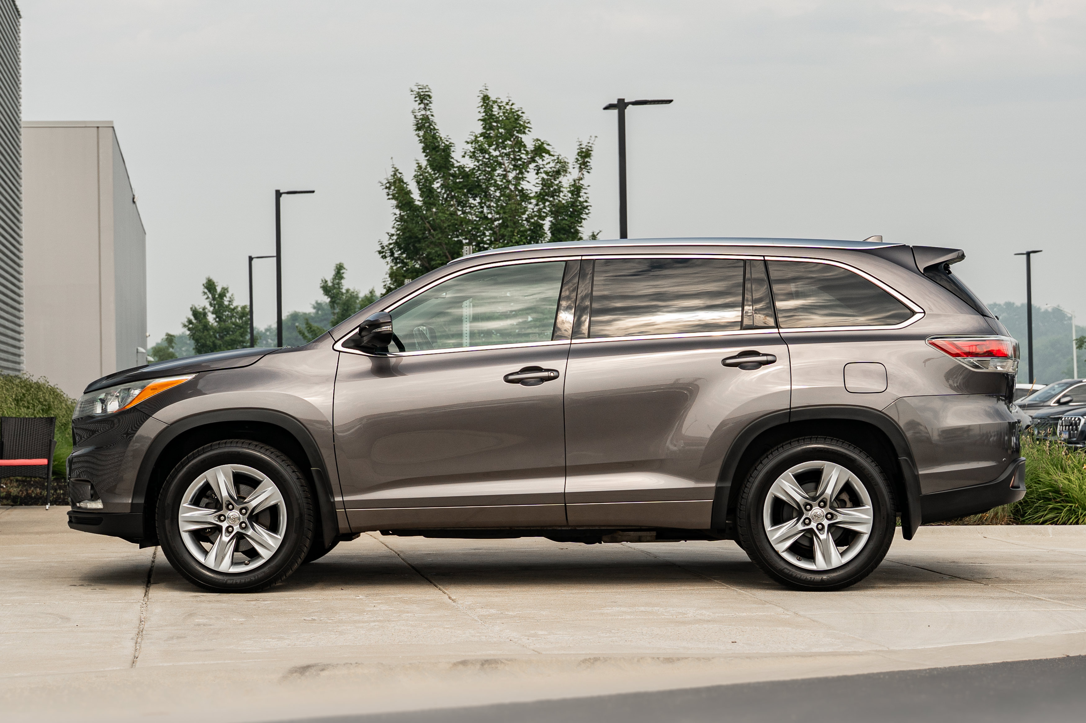 Used 2015 Toyota Highlander Limited Platinum AWD/4WD image 6