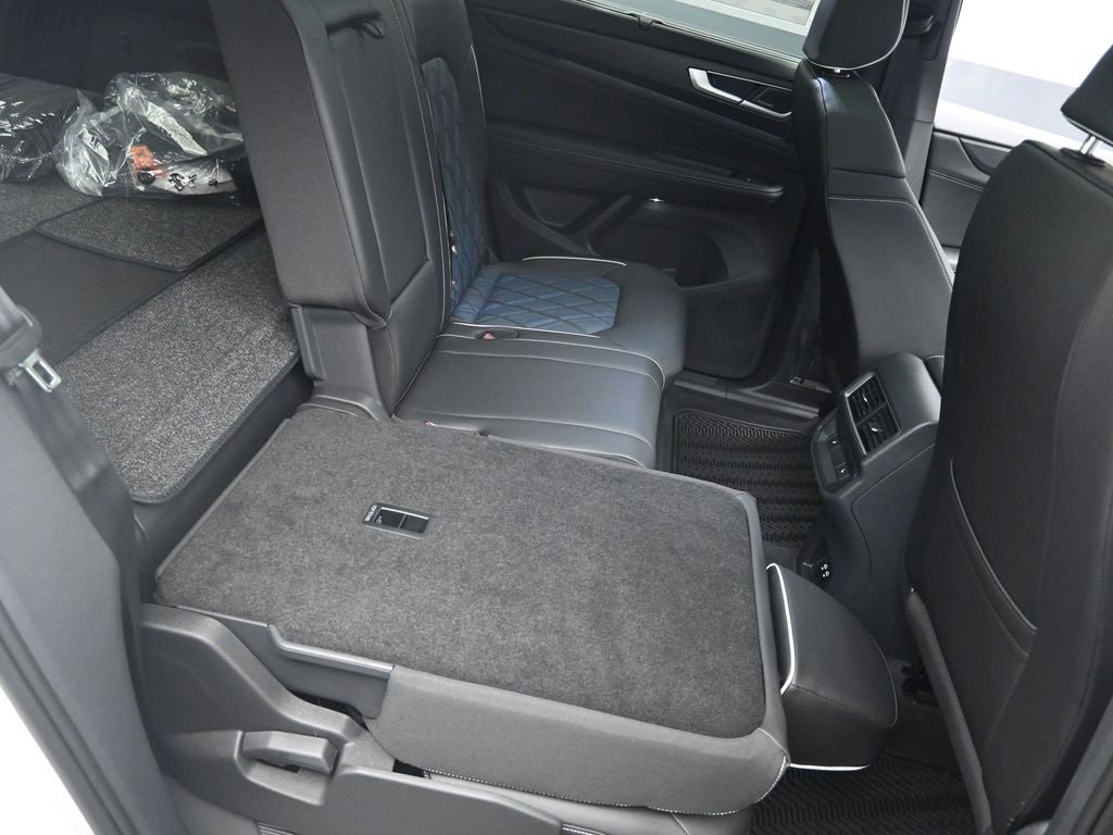 New 2025 Volkswagen Atlas Cross Sport SEL Premium R-Line image 26