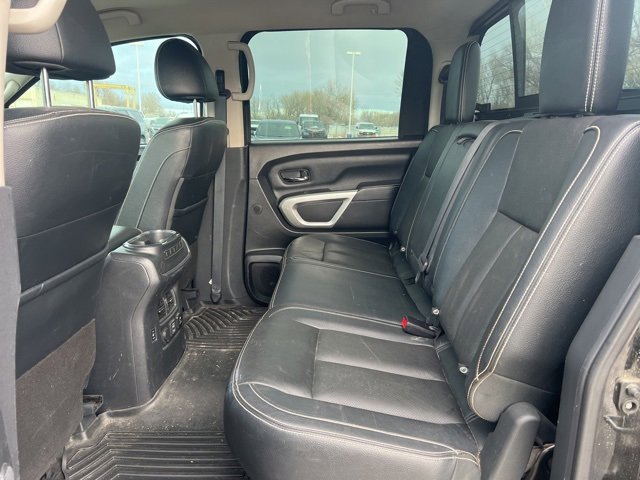 Used 2019 Nissan Titan PRO-4X w/ Pro-4x Convenience Package image 15