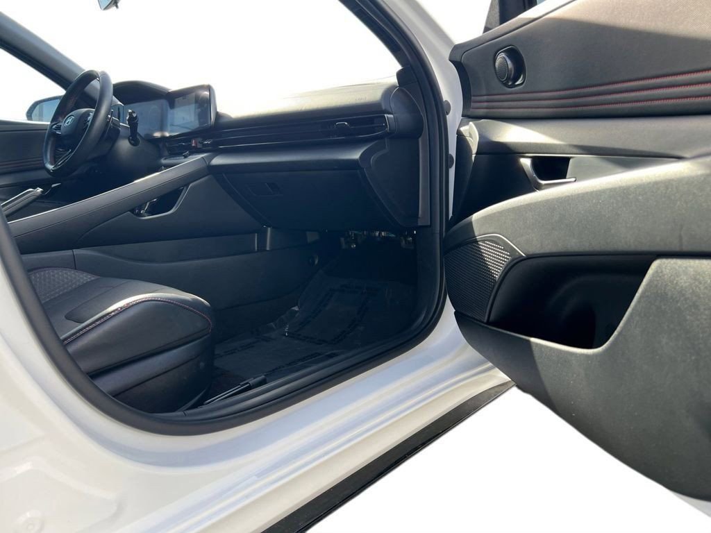 Used 2023 Hyundai Elantra N Line image 26