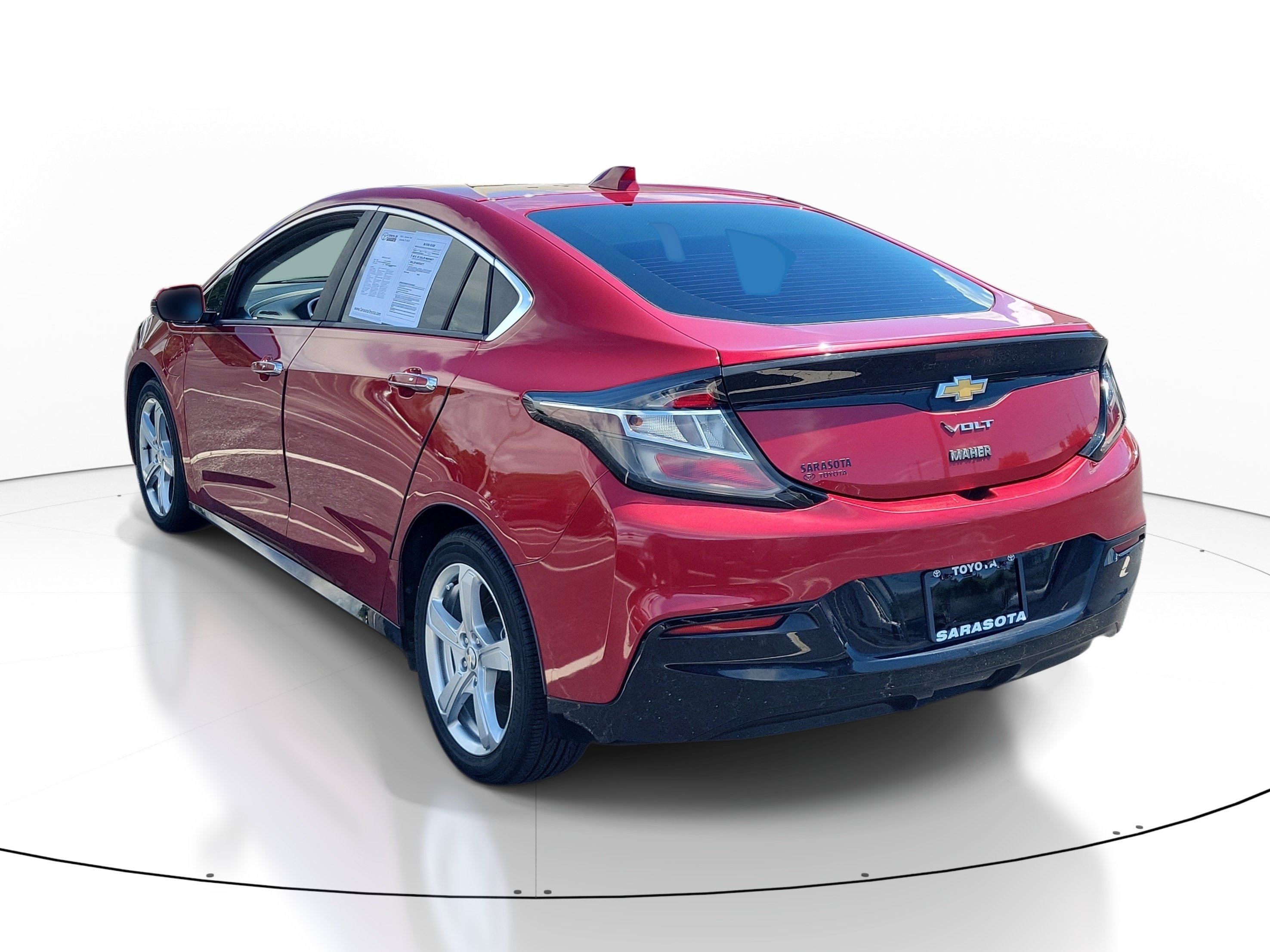 Used 2018 Chevrolet Volt LT w/ Comfort Package FWD image 4