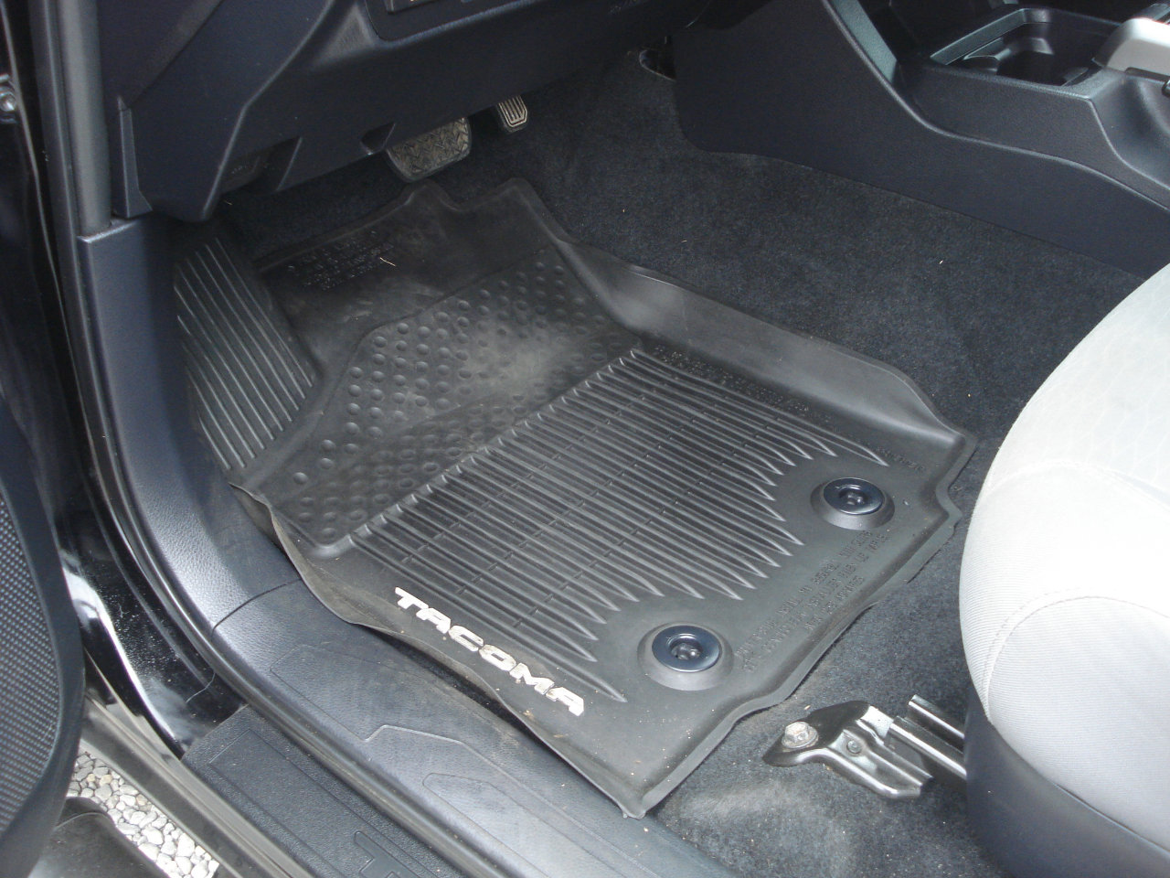 Used 2017 Toyota Tacoma SR5 image 26