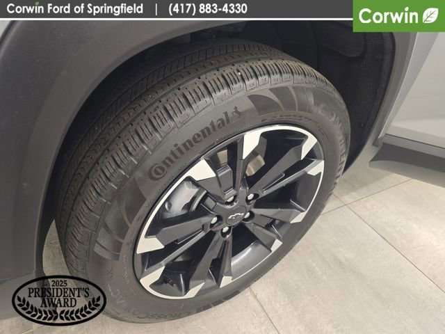 Used 2025 Chevrolet Equinox RS w/ Safety and Technology Package AWD/4WD image 37