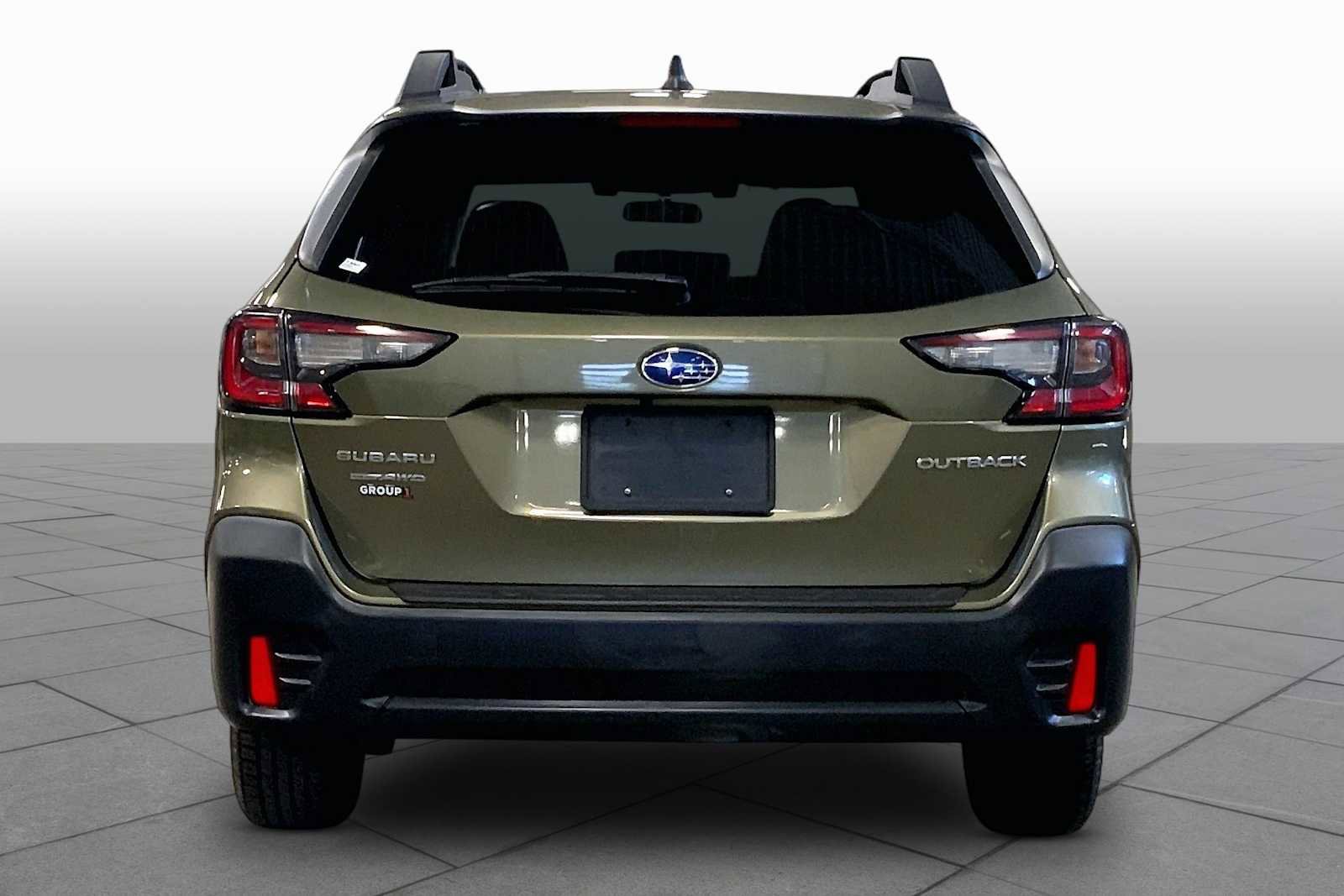 Used 2021 Subaru Outback Premium image 5