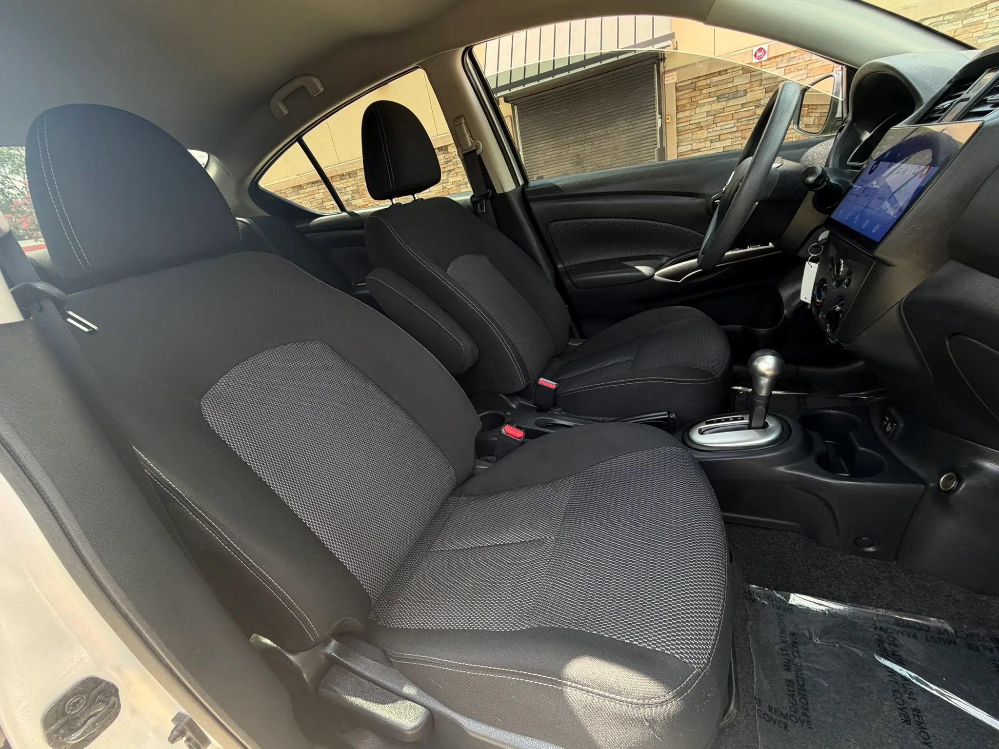 Used 2018 Nissan Versa SV FWD image 31
