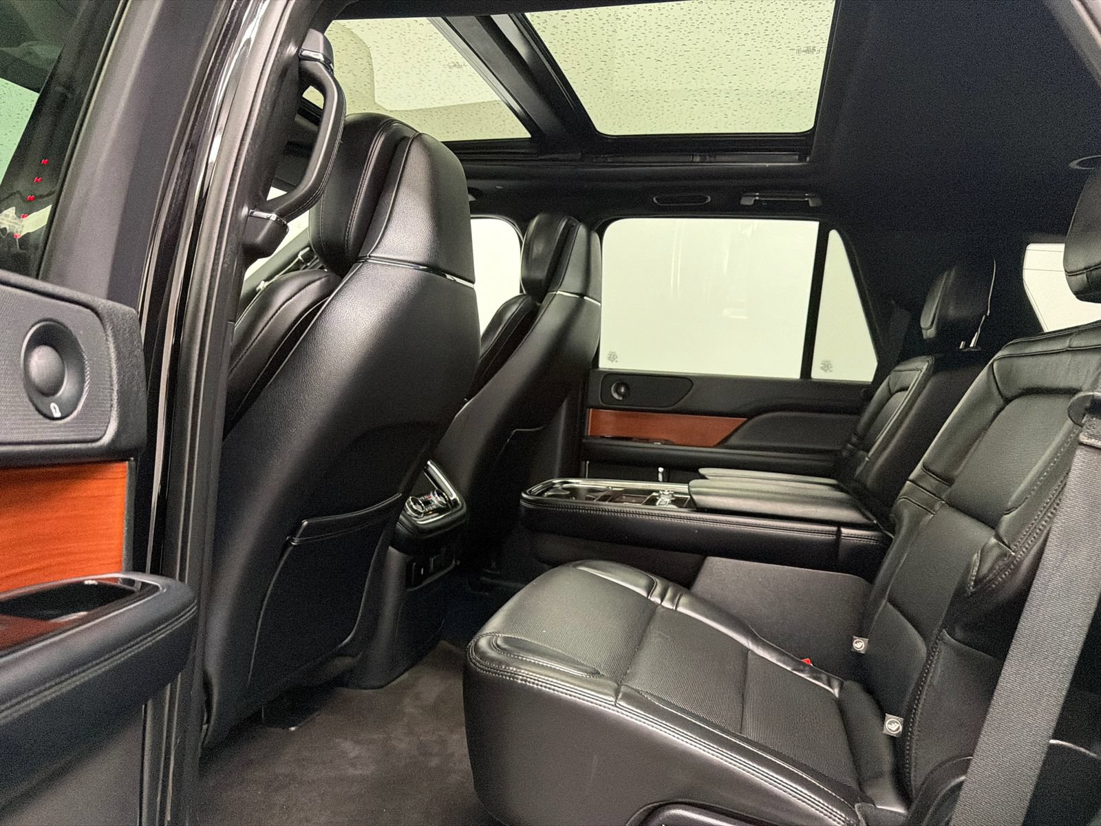 Used 2020 Lincoln Navigator Reserve AWD/4WD image 21