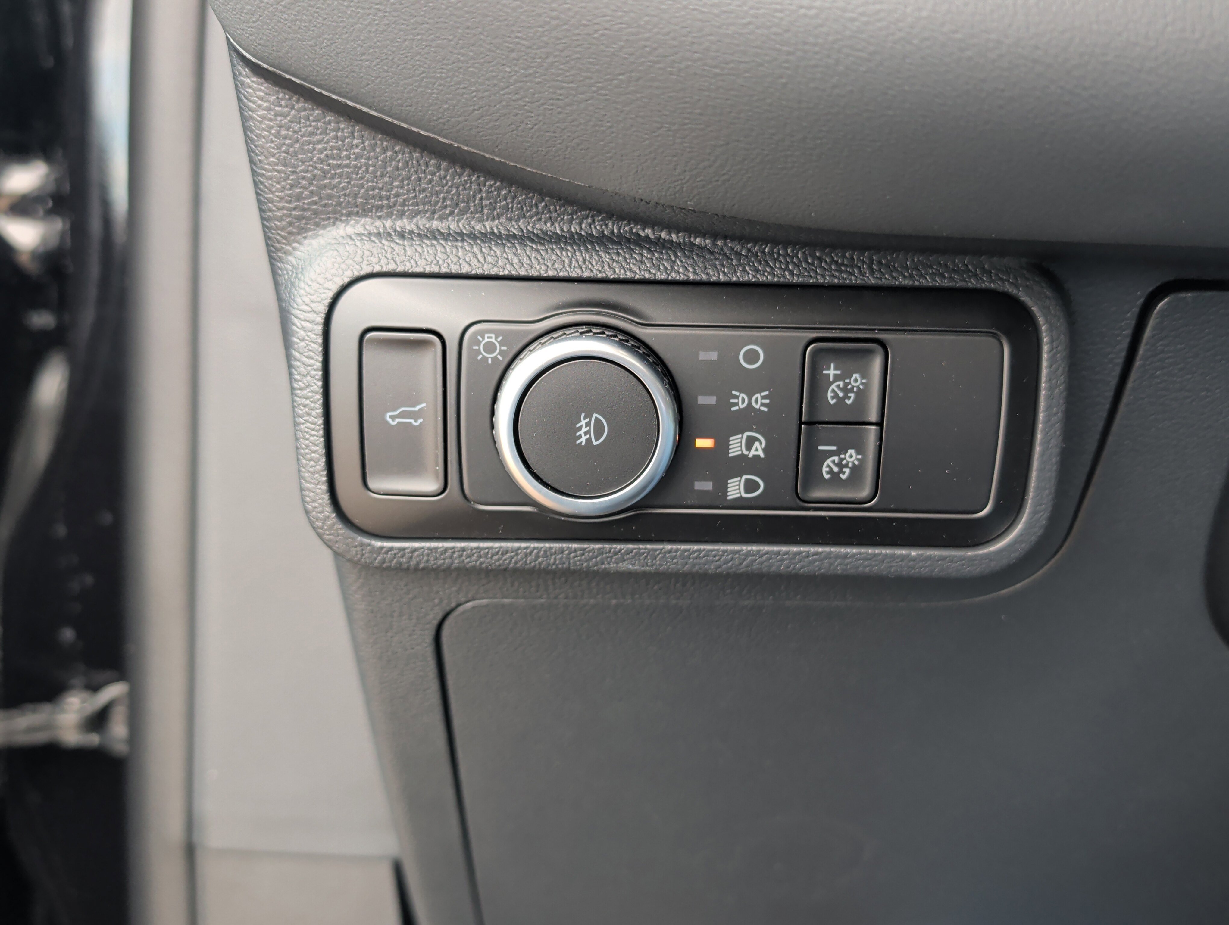 Used 2026 Ford Explorer Active w/ Active Comfort Package image 15