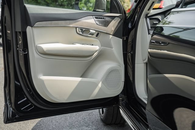 Certified 2023 Volvo XC90 B6 Plus w/ Protection Package Premier AWD/4WD image 39