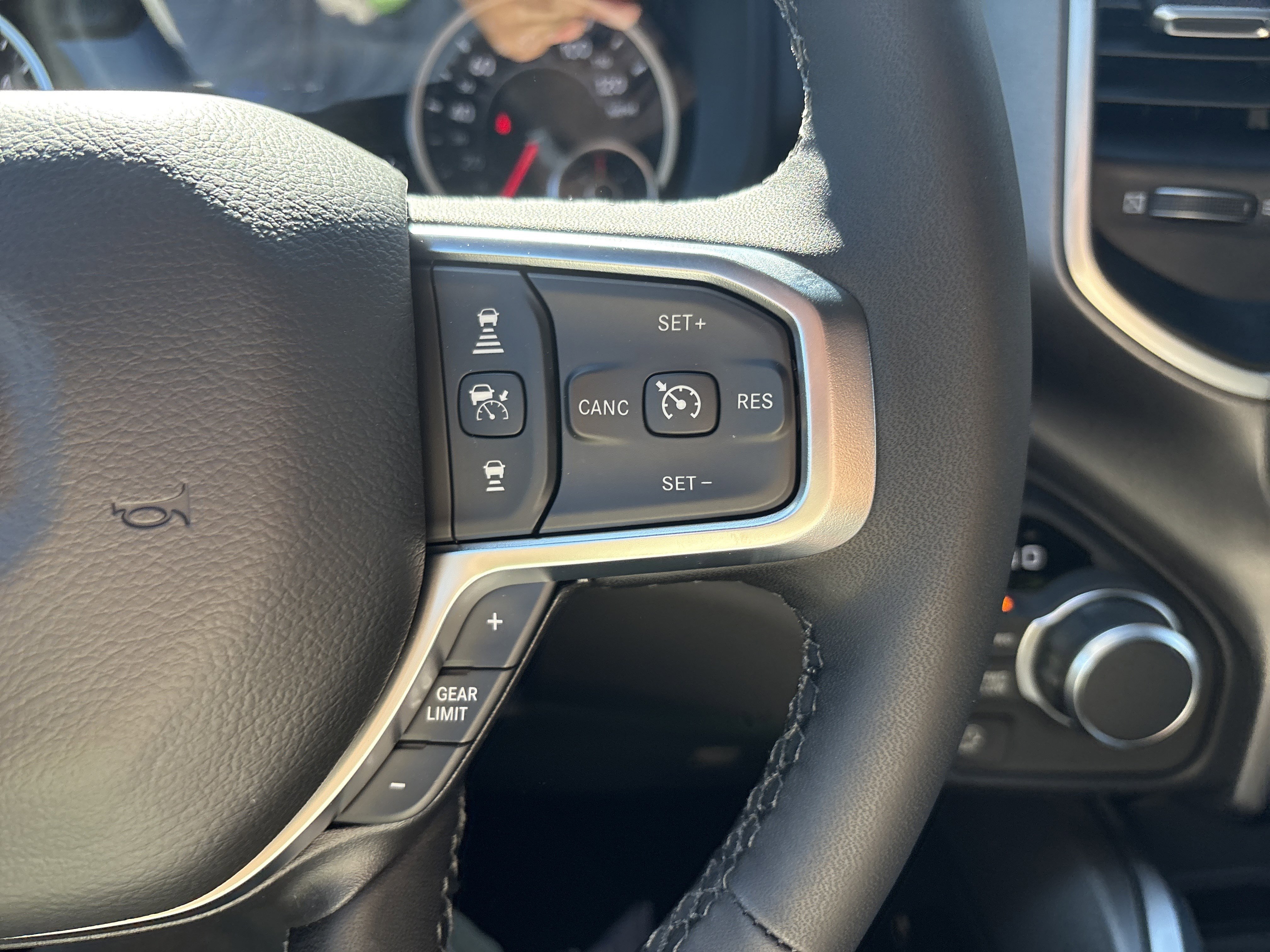 New 2026 RAM 1500 4x4 Crew Cab image 25