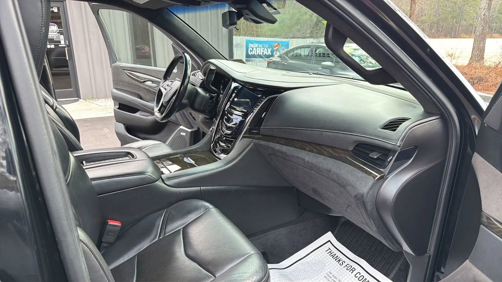 Used 2017 Cadillac Escalade Platinum image 16