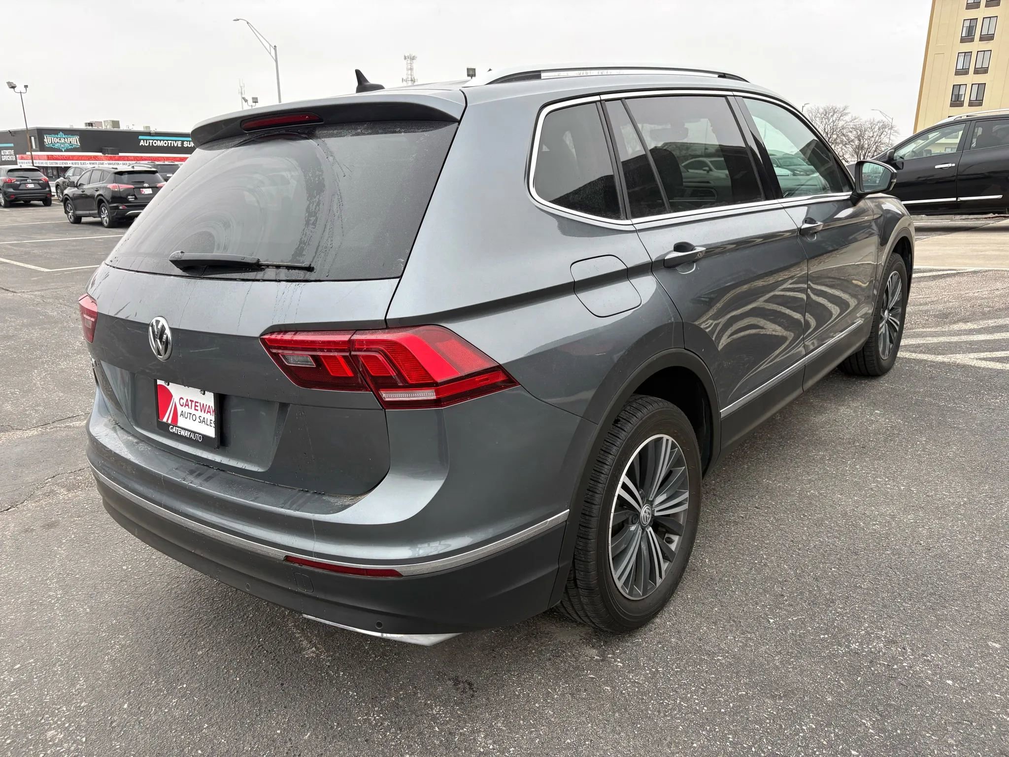 Used 2019 Volkswagen Tiguan SEL image 5