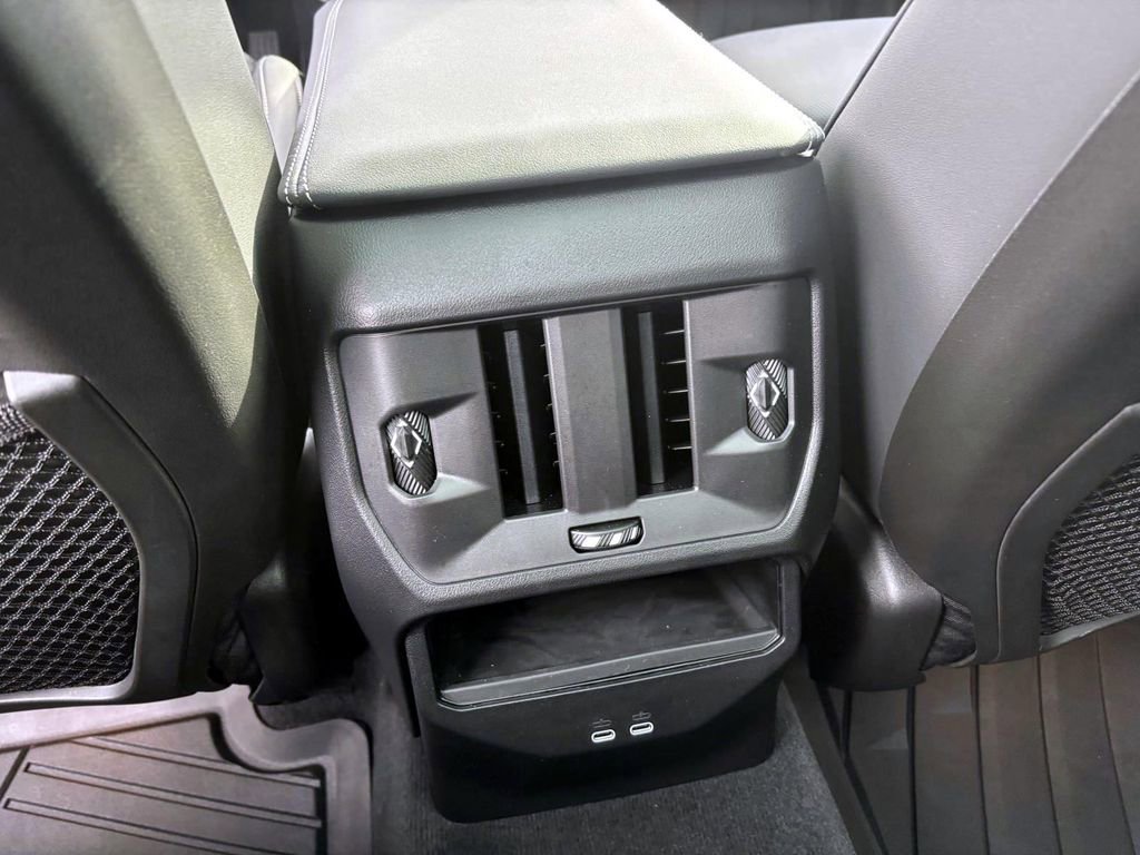 Used 2025 BMW X3 xDrive30i w/ Premium Package image 32