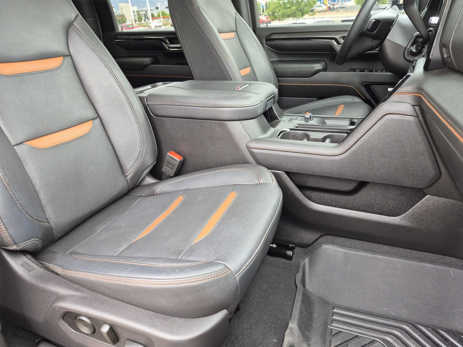 Used 2024 GMC Sierra 2500 AT4 w/ AT4 Premium Plus Package image 25