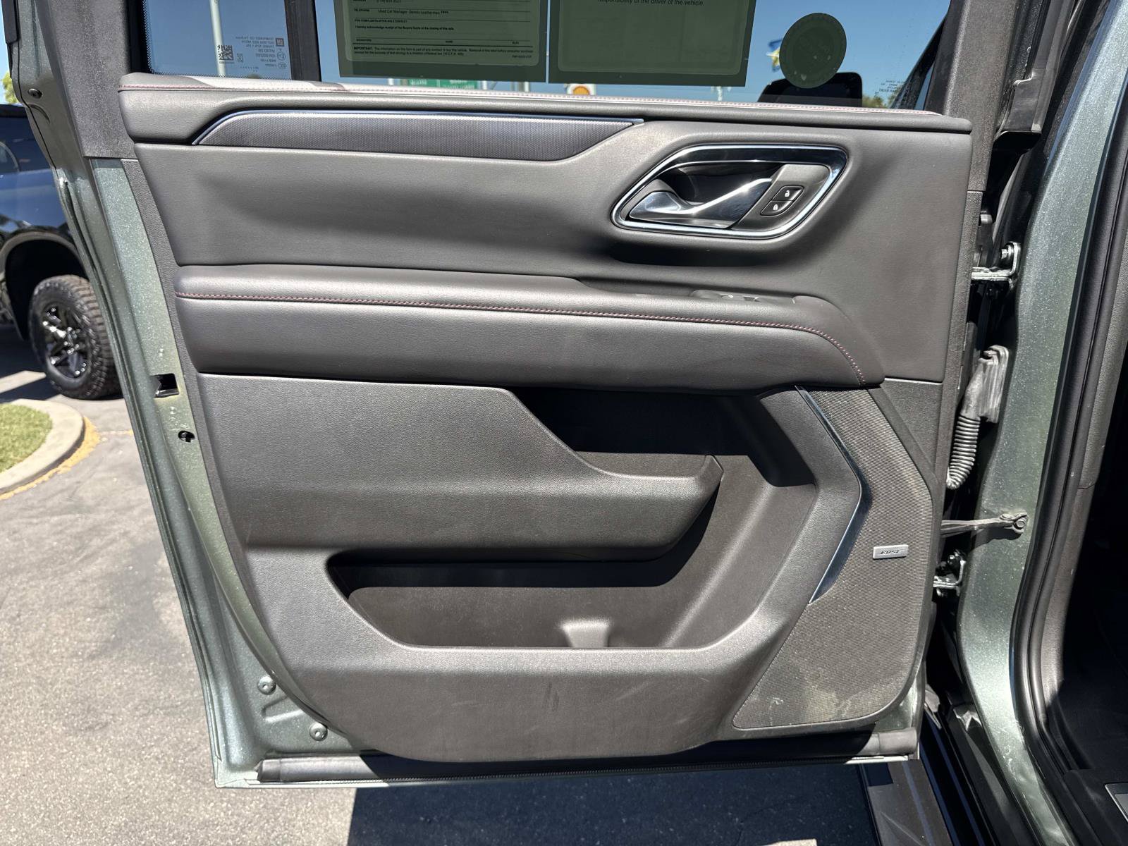Used 2023 Chevrolet Suburban RST RWD image 25