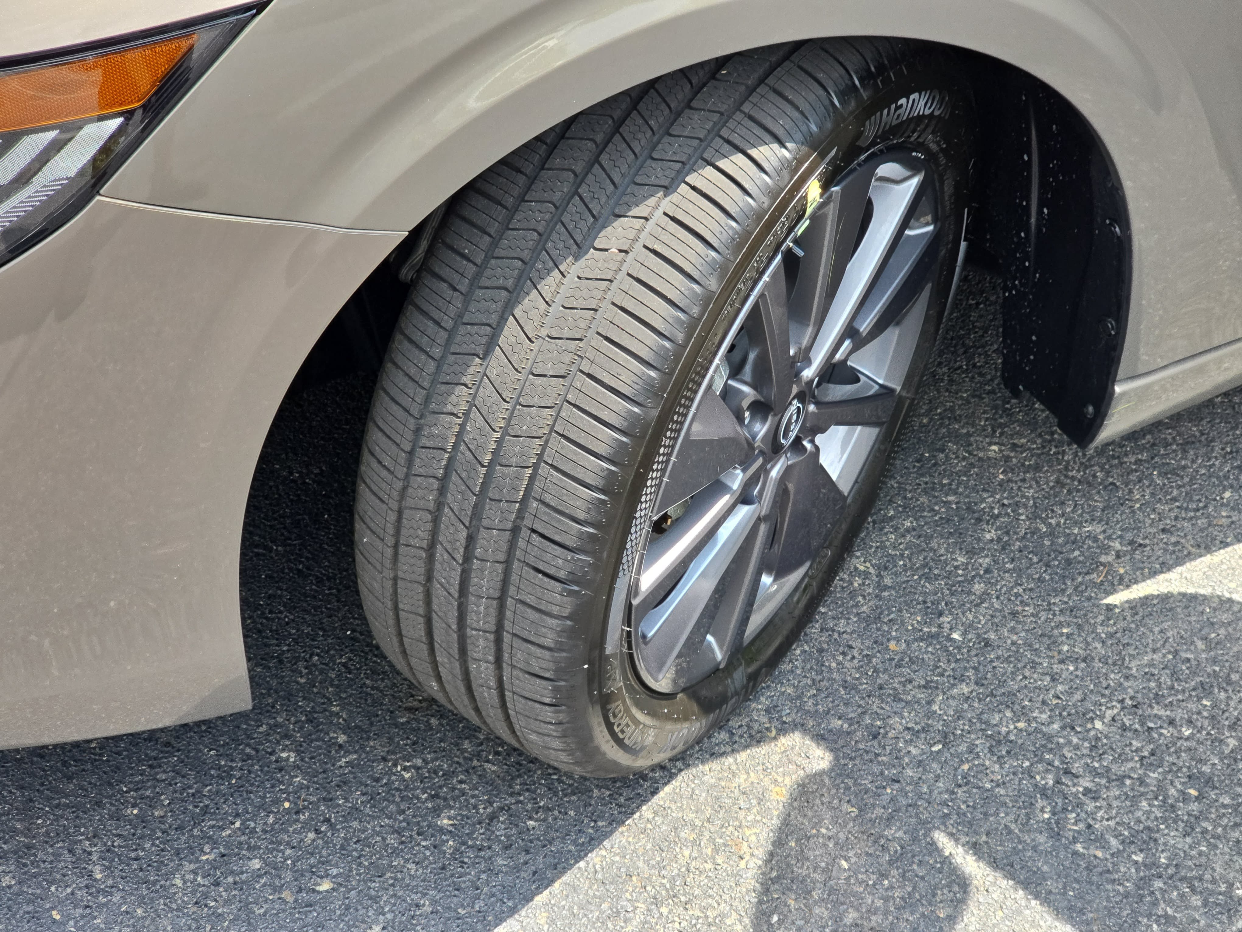 New 2027 Nissan Sentra SL w/ Floor Mat Package FWD image 34