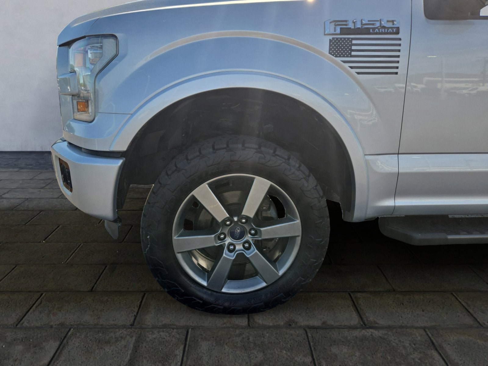 Used 2015 Ford F150 Lariat w/ Equipment Group 502A Luxury AWD/4WD image 26