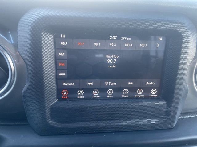 Used 2020 Jeep Gladiator Overland w/ LED Lighting Group image 15