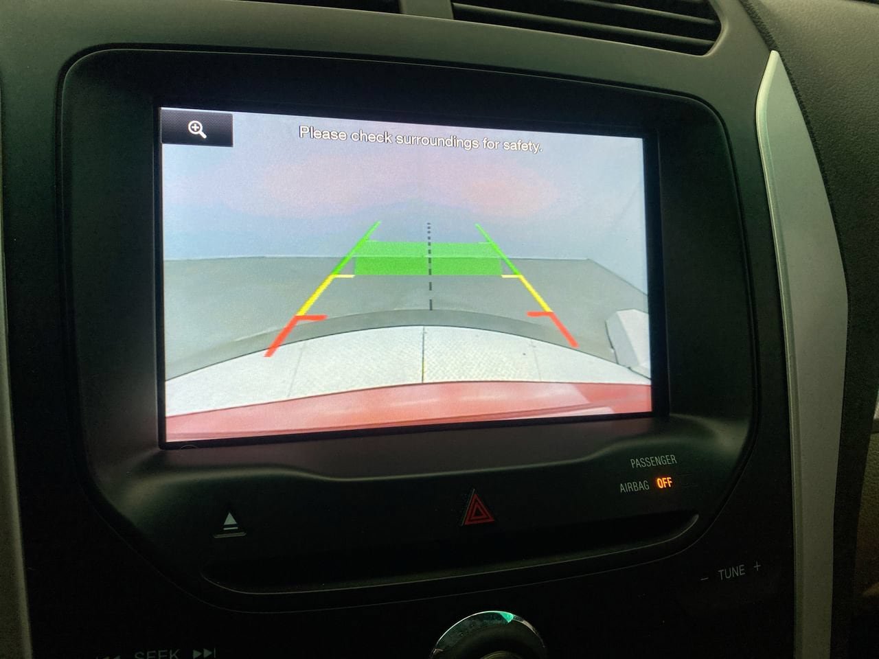 Used 2015 Ford Explorer XLT w/ Equipment Group 202A FWD image 18