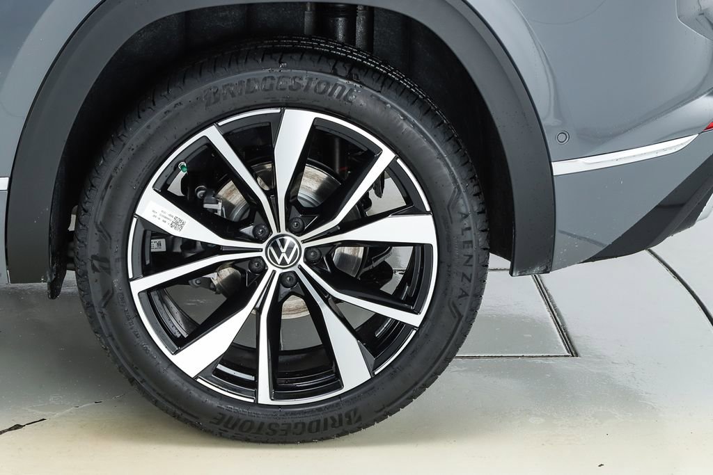New 2026 Volkswagen Atlas Cross Sport SEL Premium R-Line image 6