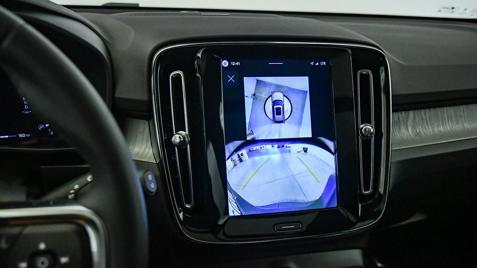 Certified 2026 Volvo XC40 B5 Ultra w/ Protection Package Premier AWD/4WD image 22