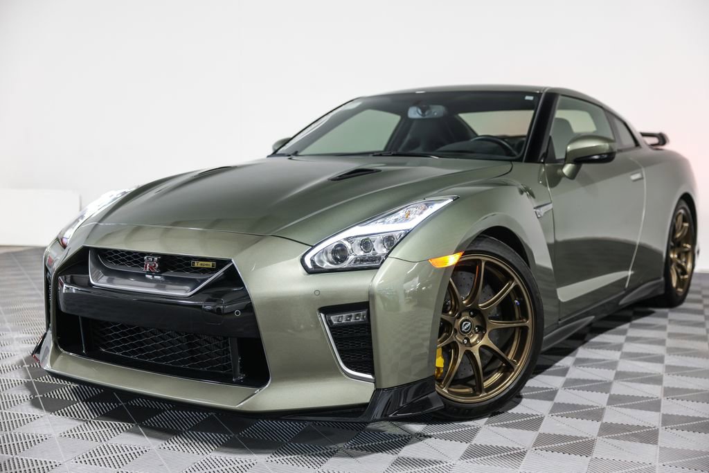 Used 2021 Nissan GT-R Premium image 10