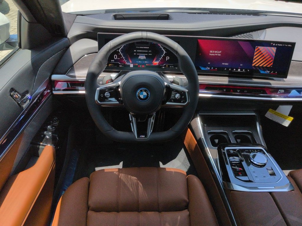 New 2026 BMW 750e xDrive AWD/4WD image 15