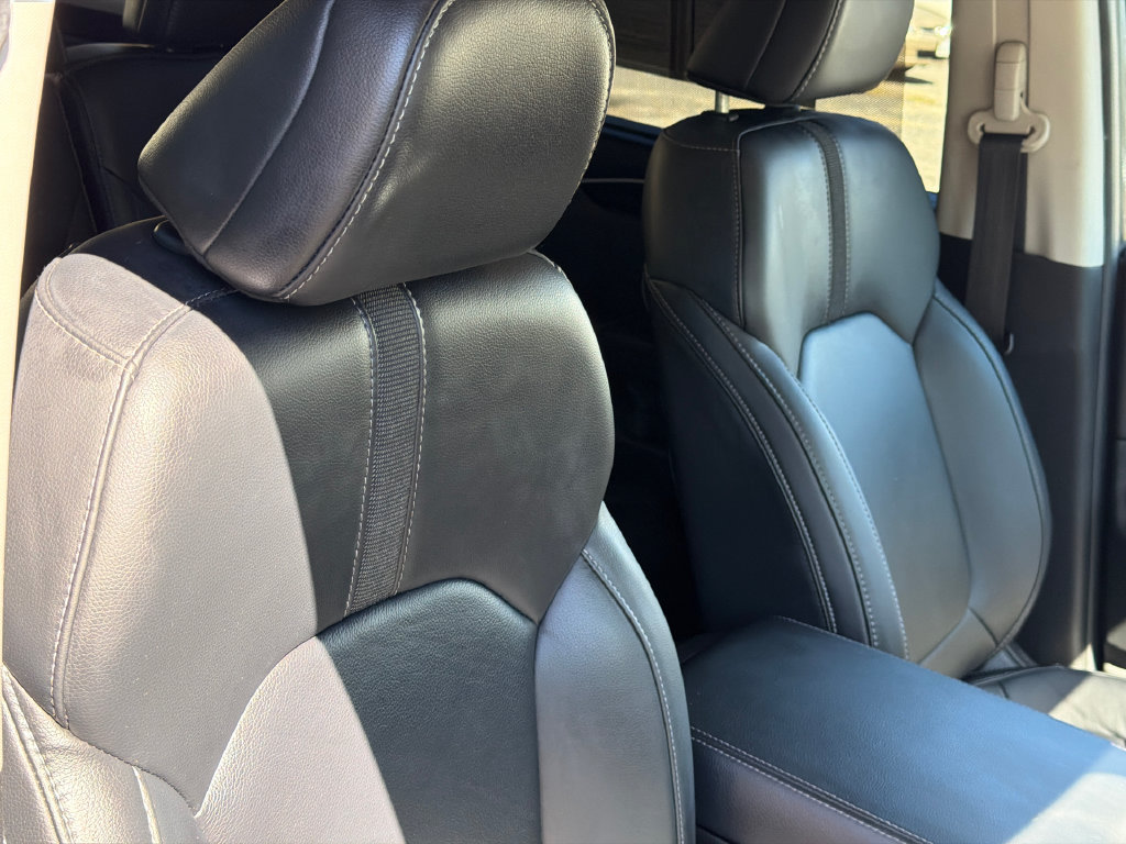 Used 2025 Honda Pilot EX-L image 10
