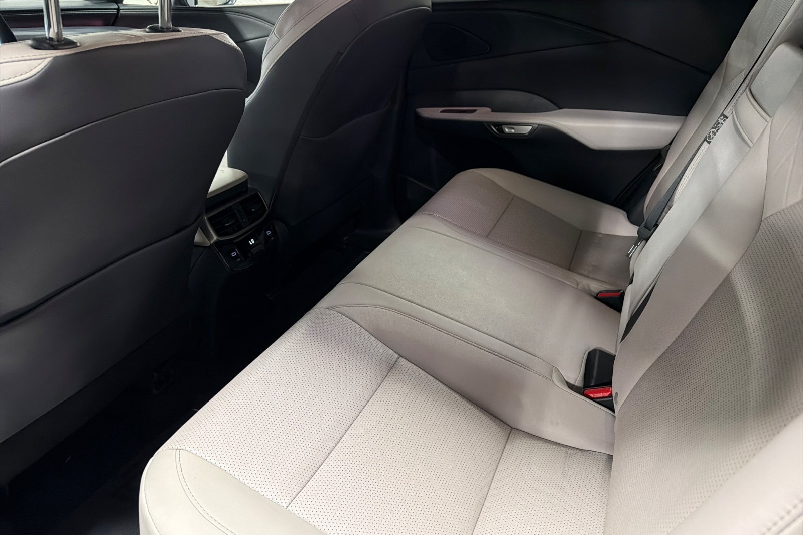Used 2023 Lexus RX 350 Premium Plus w/ Cold Area Package FWD image 11