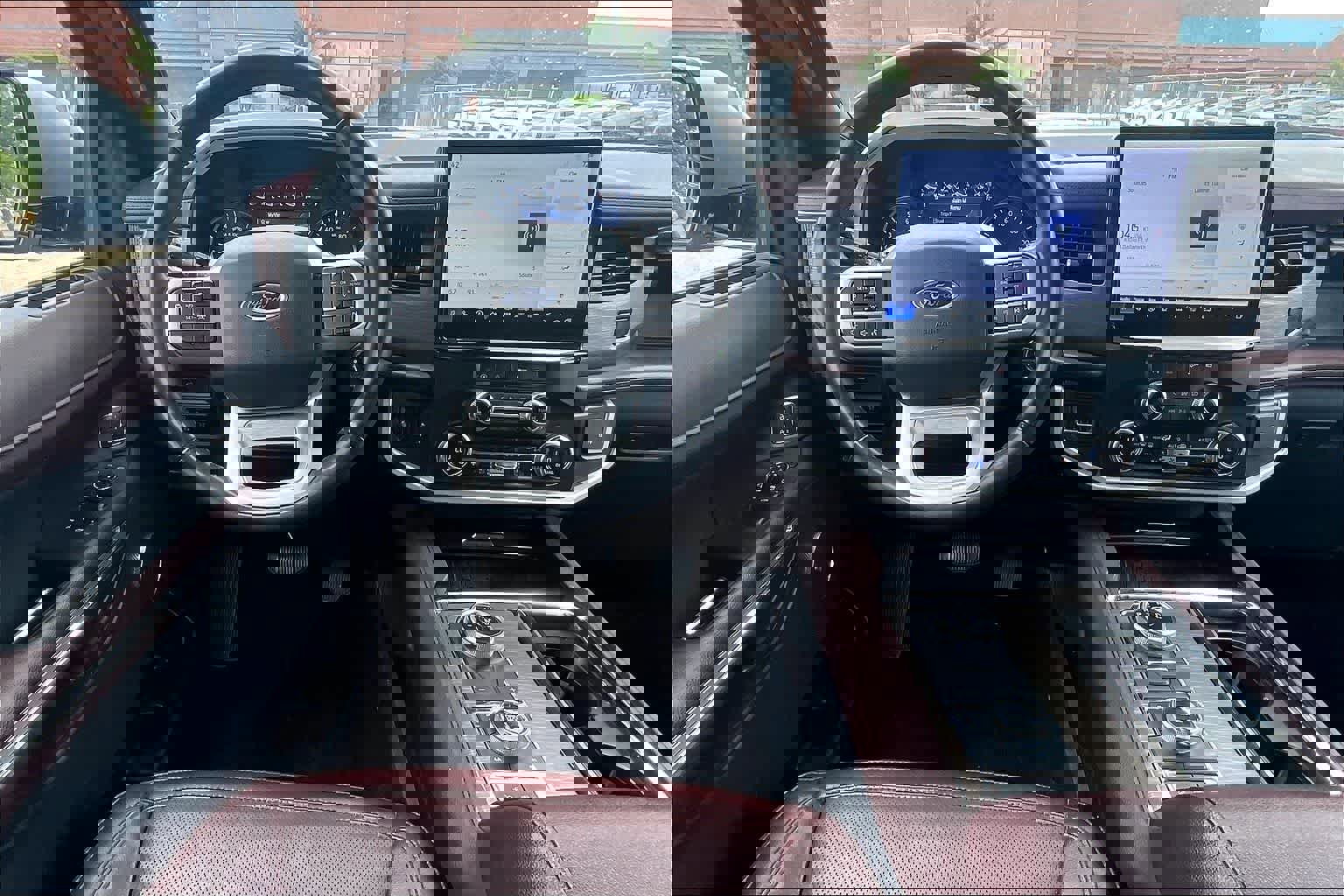 Used 2024 Ford Expedition Limited image 14