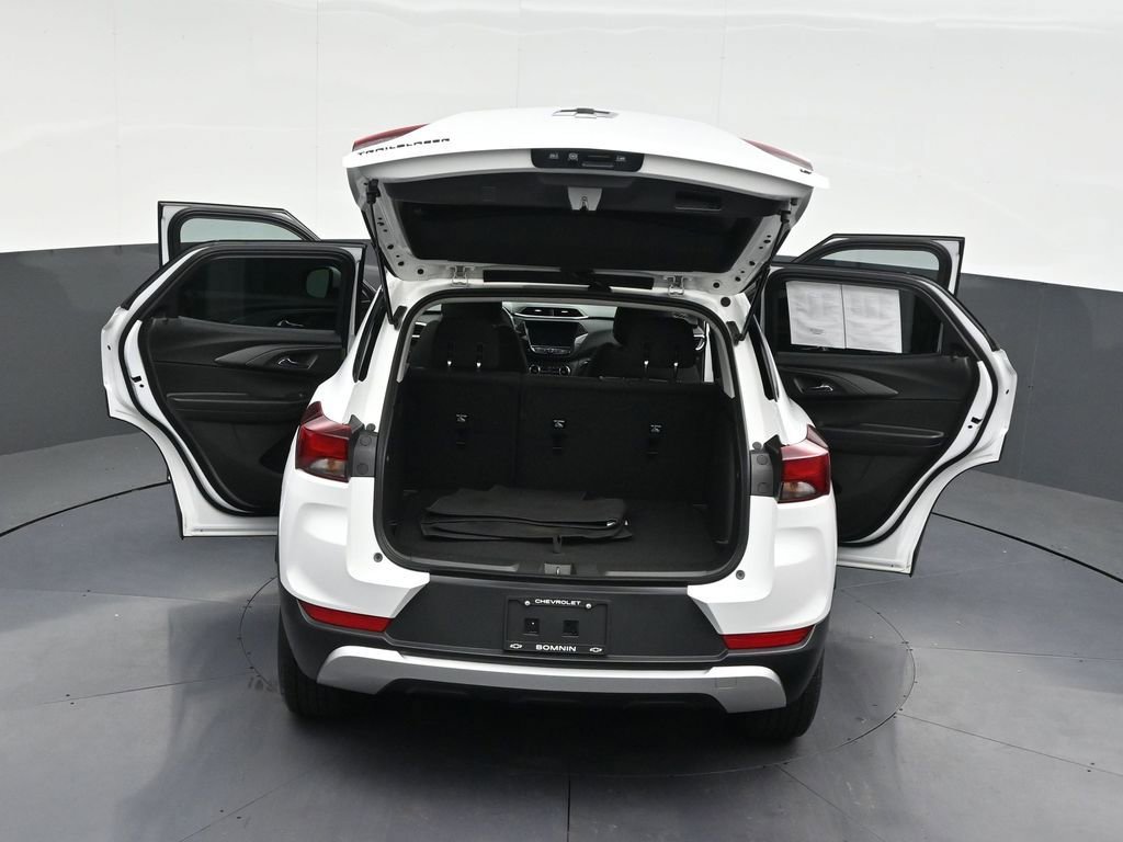 Used 2023 Chevrolet TrailBlazer LT w/ Convenience Package image 35