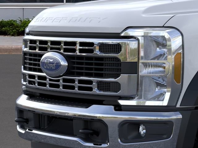 New 2026 Ford F550 4x4 Crew Cab w/ XLT Value Package image 17