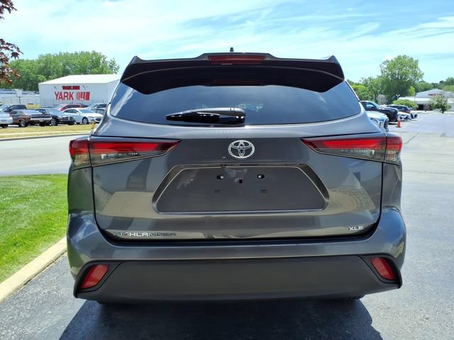 Certified 2024 Toyota Highlander XLE FWD image 25