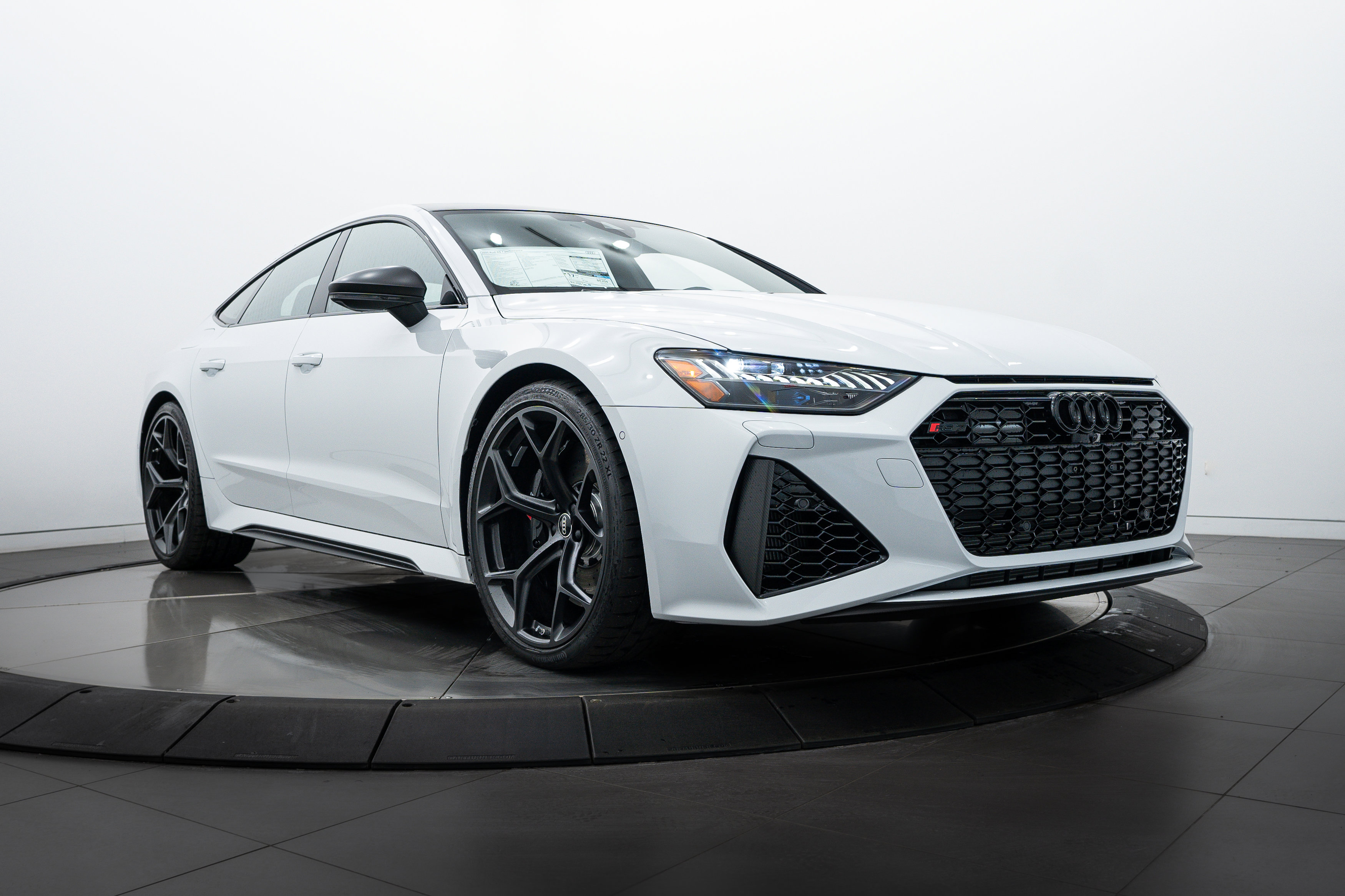 New 2025 Audi RS 7 Performance image 1