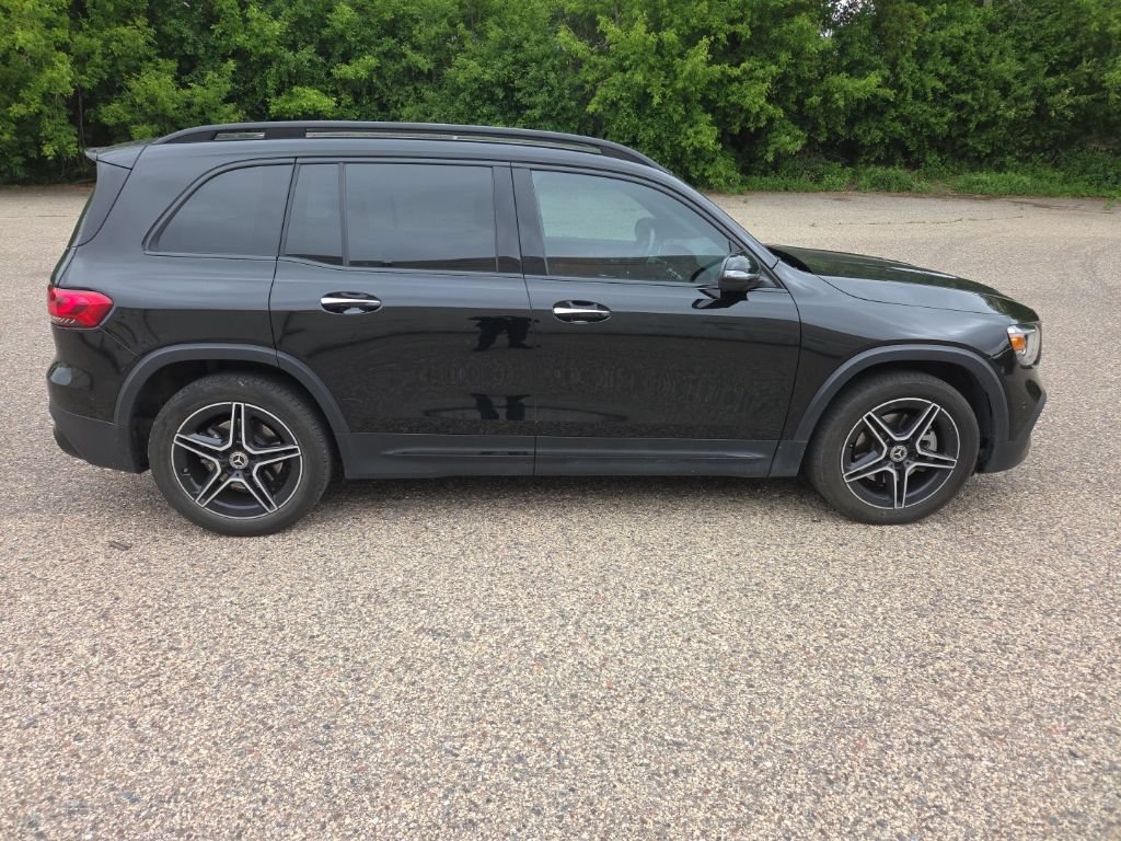 Used 2023 Mercedes-Benz GLB 250 4MATIC image 33