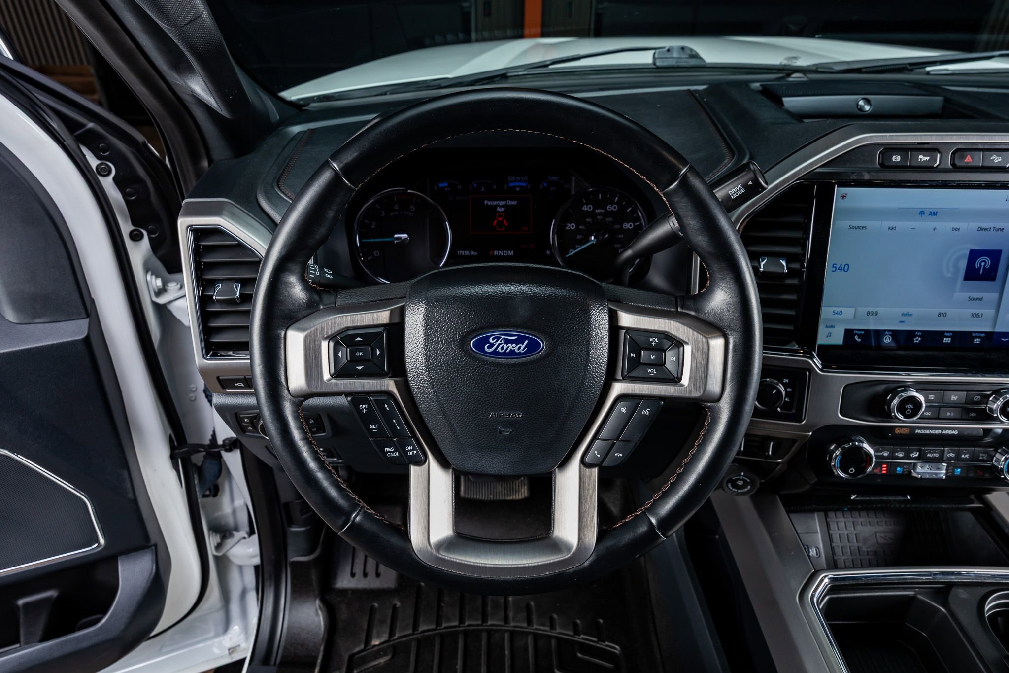 Used 2022 Ford F350 Platinum image 18