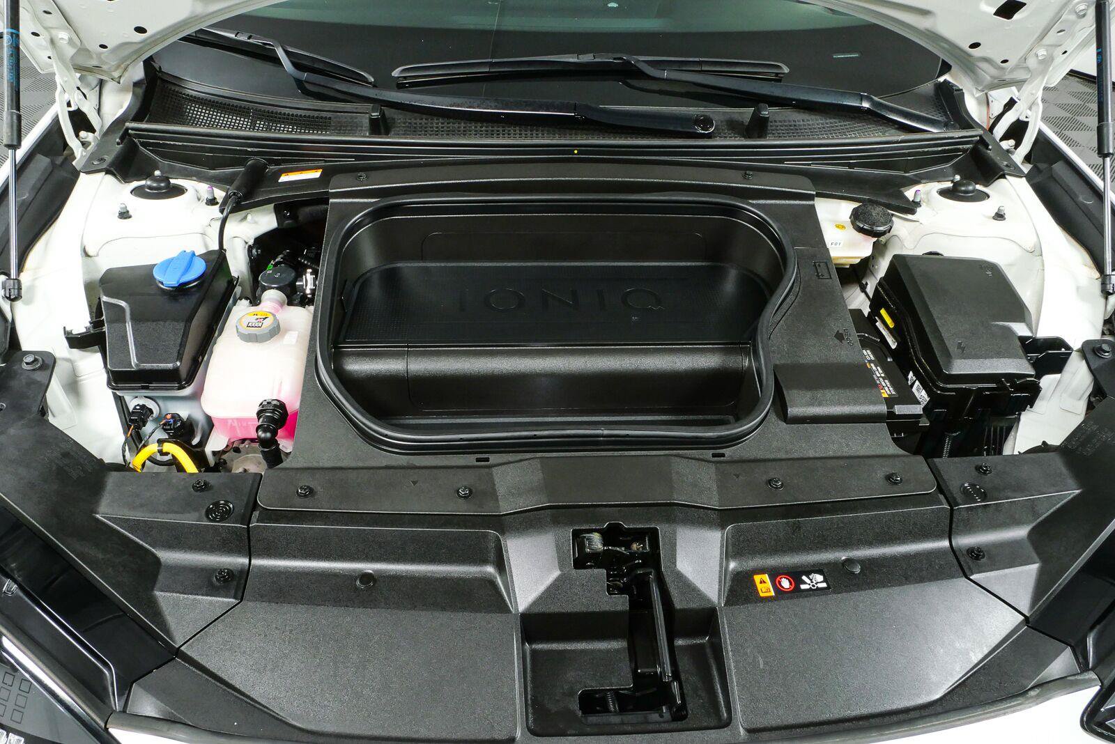 Used 2023 Hyundai Ioniq 6 Limited w/ Cargo Package RWD image 37