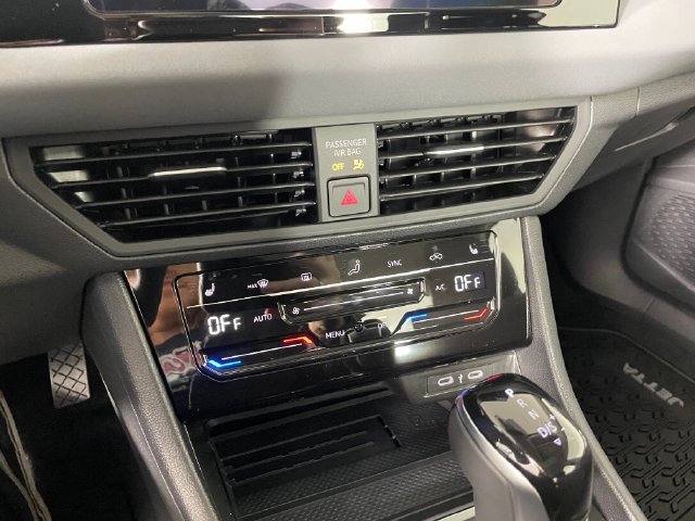 New 2027 Volkswagen Jetta SE FWD image 6