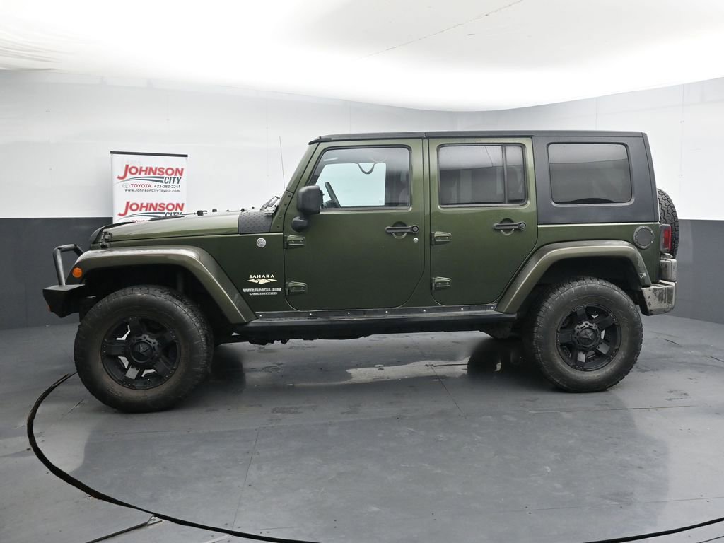 Used 2007 Jeep Wrangler Unlimited Sahara w/ Dual Top Group AWD/4WD image 5