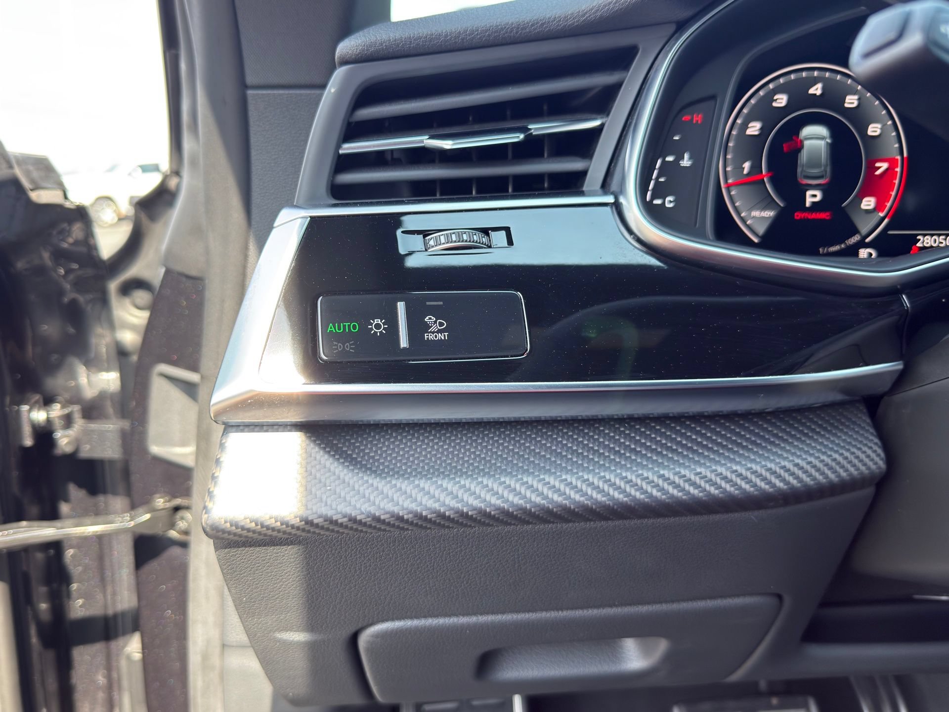 Used 2024 Audi SQ8 Prestige AWD/4WD image 25