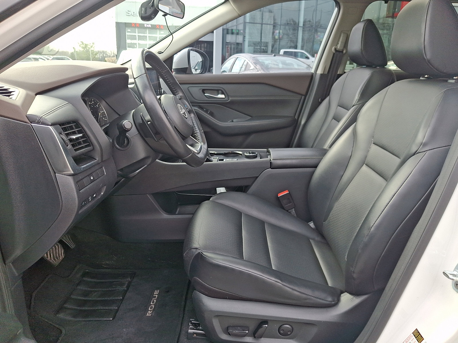 Certified 2023 Nissan Rogue SV w/ SV Premium B Package AWD/4WD image 13
