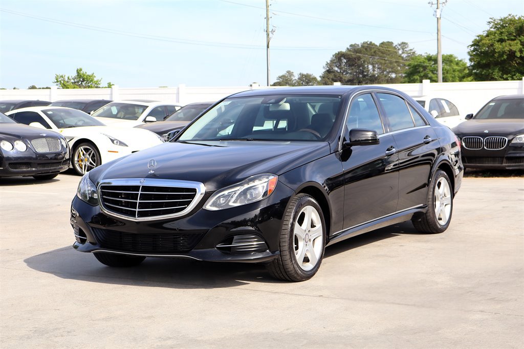 Used 2014 Mercedes-Benz E 250 BlueTEC Sedan image 3