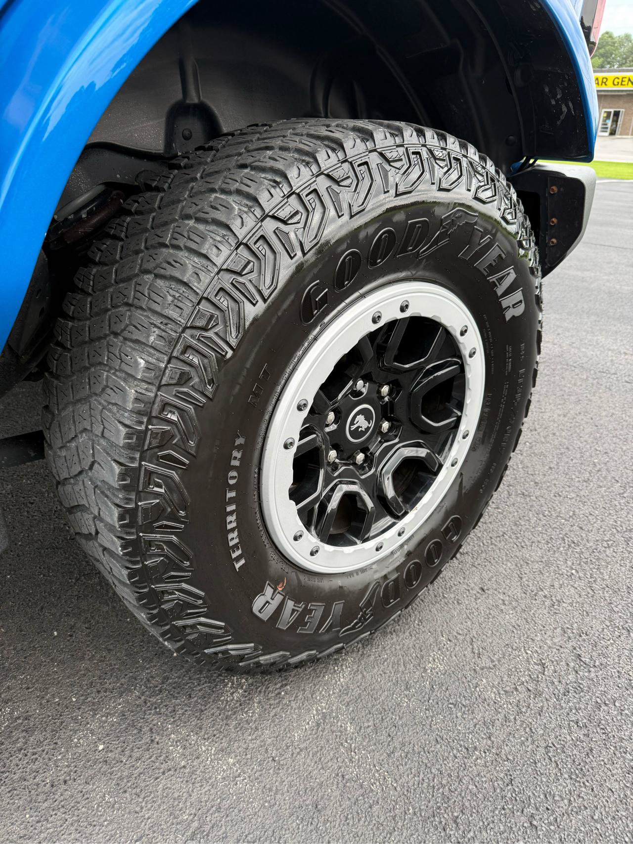 Used 2022 Ford Bronco Outer Banks w/ Sasquatch Package AWD/4WD image 9